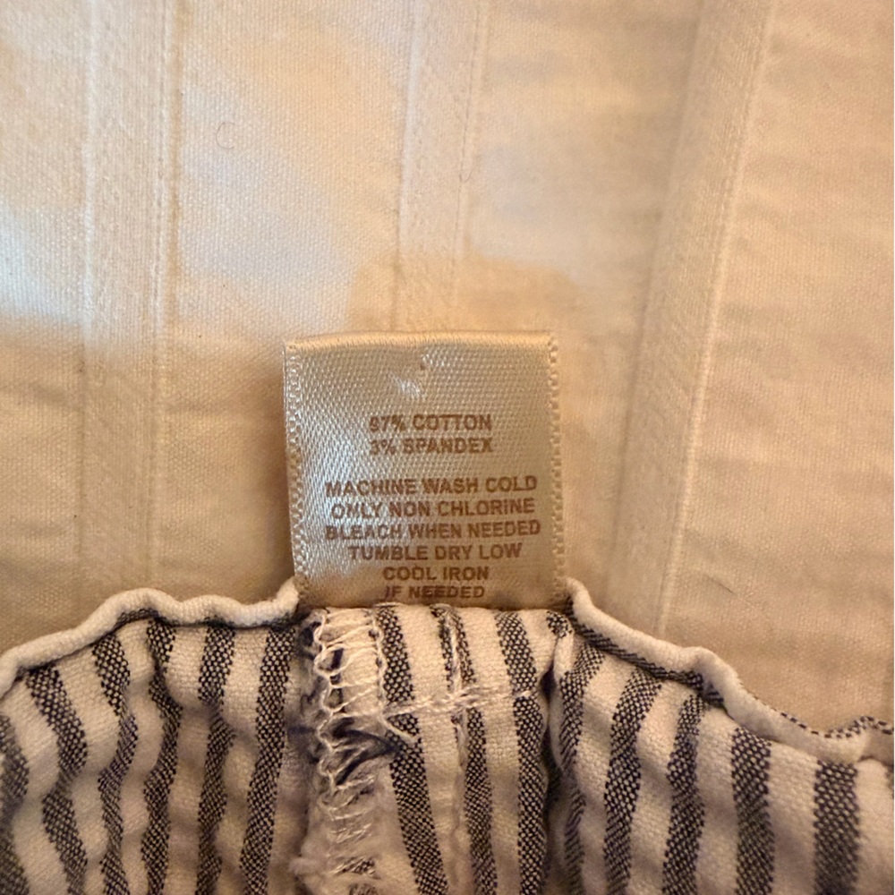 LOFT Seersucker Blue and White Striped Pants - Picture 6 of 6